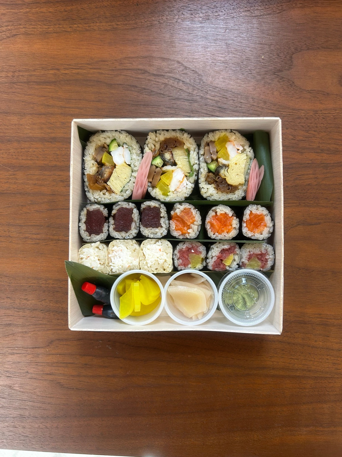Kinkan Maki Bento - 15 piece maki assortment